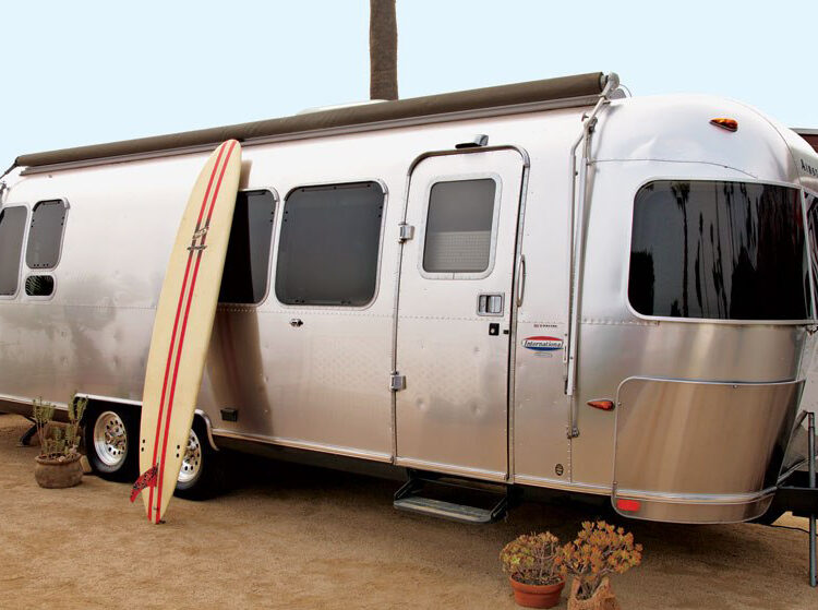 6 Celebrity RV Owners | RoverPass