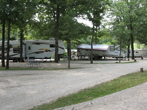 Camelot RV Campground/RV Park - 9 Photos, 2 Reviews - Poplar Bluff, MO