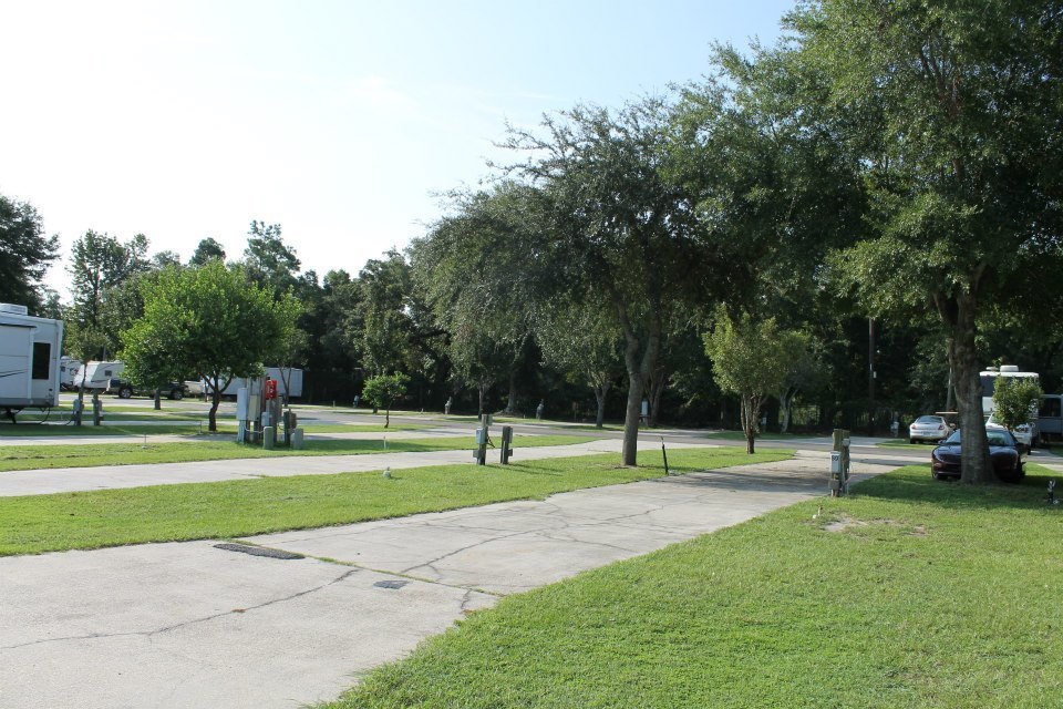 Fox's RV Park & Apts - 4 Photos - Biloxi, MS - RoverPass