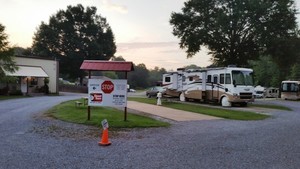 Benchmark coach & discount rv park marion ms