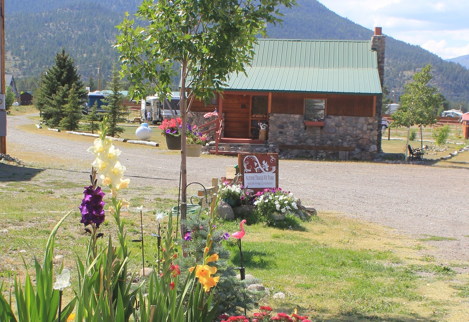 Escape To The Rockies: Colorado Alpine Trails RV Park – Your Gateway To Adventure