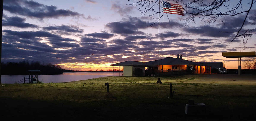 Jones  Riverside Marina  Natchitoches La 11