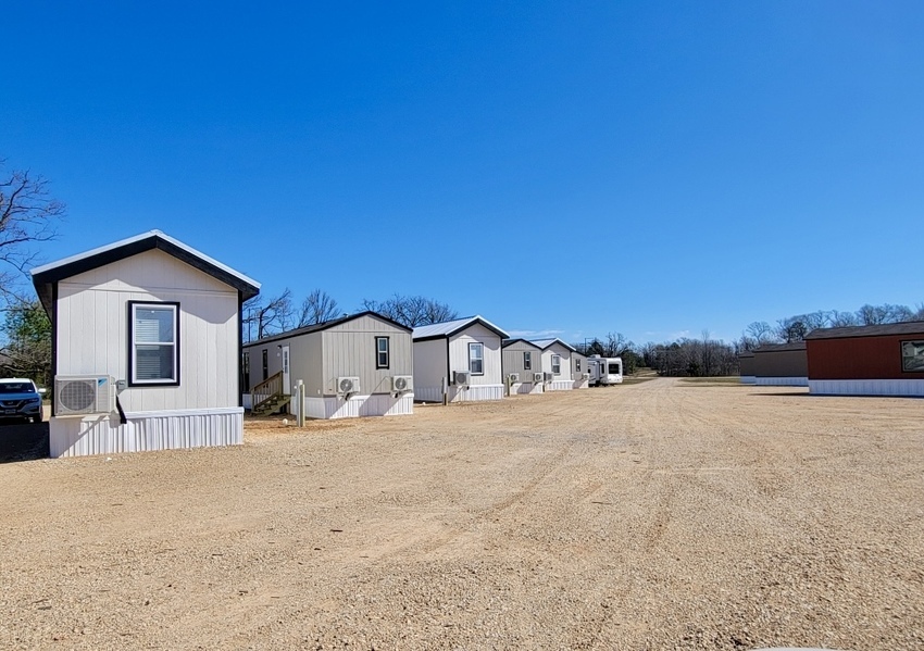 Marshall Meadows Rv   Tiny Home Village Marshall Tx 12